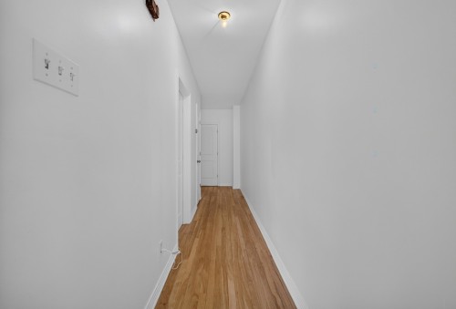 Corridor - 1-2459 Av. Dollard, Montréal (Lasalle), QC - Indoor Photo Showing Other Room