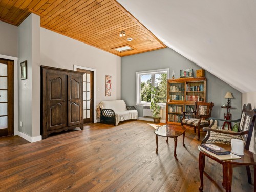 Mezzanine - 37 Ch. Mercier, Bury, QC - Indoor
