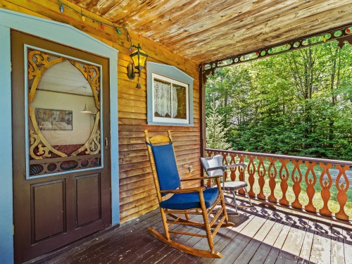 Entrée extérieure - 37 Ch. Mercier, Bury, QC - Outdoor With Deck Patio Veranda With Exterior