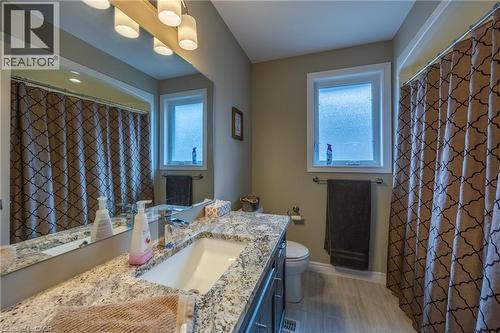7 Stonebridge Place, Simcoe, ON - Indoor Photo Showing Bathroom