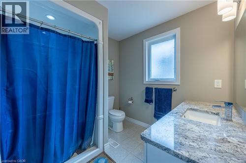 7 Stonebridge Place, Simcoe, ON - Indoor Photo Showing Bathroom