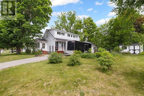 111 Beckwith Street E, Perth, ON - Outdoor