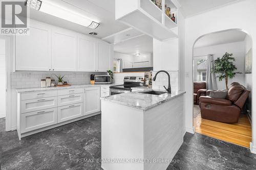 111 Beckwith Street E, Perth, ON - Indoor Photo Showing Kitchen With Upgraded Kitchen