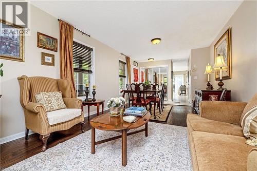 619 Porter Way, Milton, ON - Indoor Photo Showing Living Room
