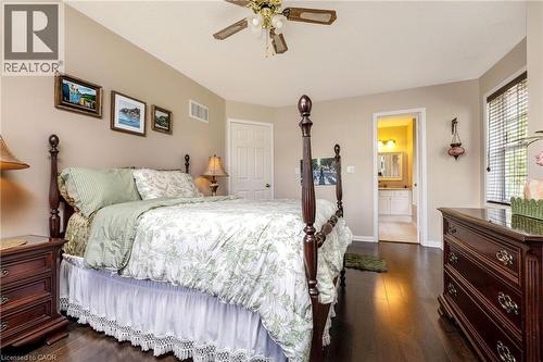 619 Porter Way, Milton, ON - Indoor Photo Showing Bedroom