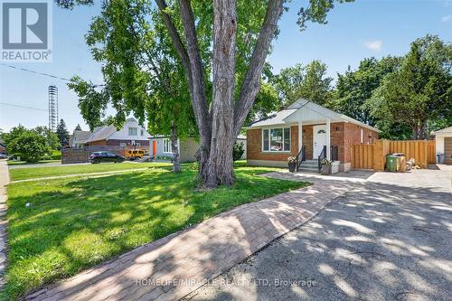 46 Singleton Road, Toronto, ON - Outdoor