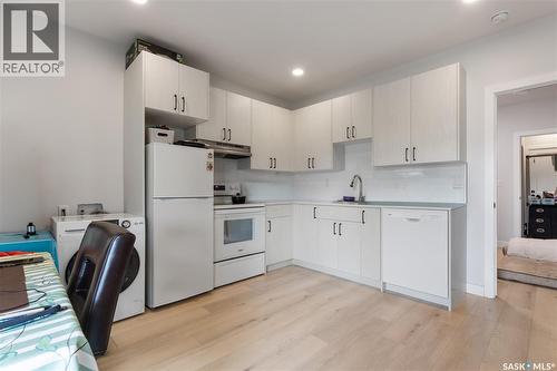 371 Leskiw Bend, Saskatoon, SK - Indoor Photo Showing Kitchen