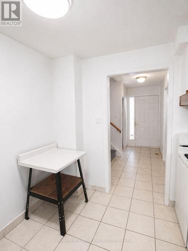 25 Lehar Crescent, Toronto, ON - Indoor