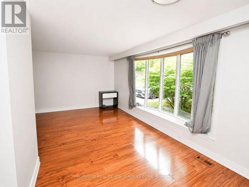 25 Lehar Crescent, Toronto, ON - Indoor Photo Showing Other Room