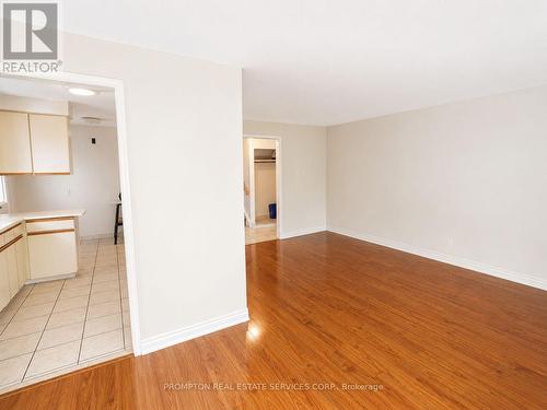 25 Lehar Crescent, Toronto, ON - Indoor