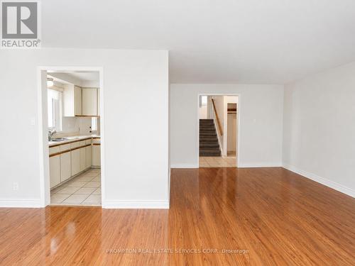 25 Lehar Crescent, Toronto, ON - Indoor