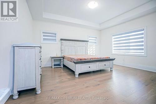 53 Kinburn Crescent, Vaughan, ON - Indoor Photo Showing Bedroom