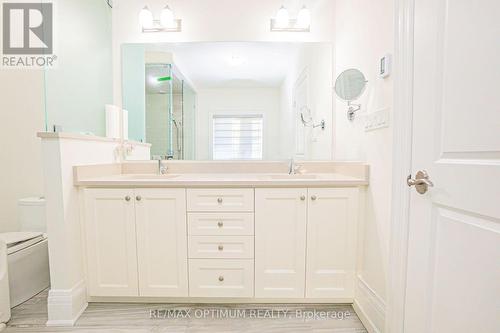 53 Kinburn Crescent, Vaughan, ON - Indoor Photo Showing Bathroom