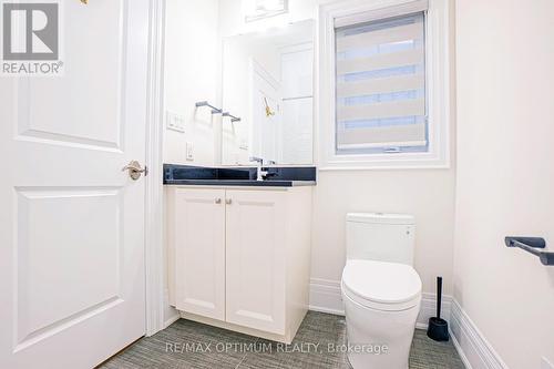 53 Kinburn Crescent, Vaughan, ON - Indoor Photo Showing Bathroom