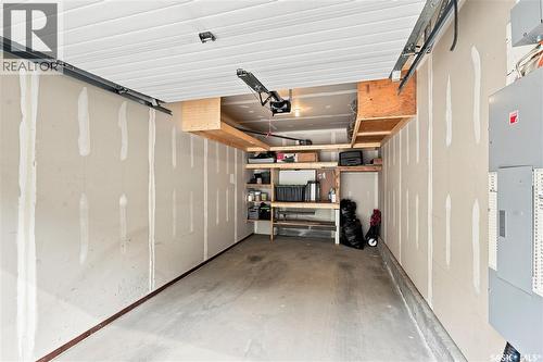 301 235 Herold Terrace, Saskatoon, SK - Indoor Photo Showing Garage