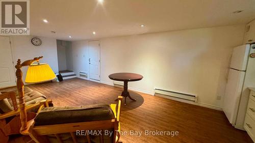LOWER UNIT - 130 LETITIA STREET , Barrie (Letitia Heights), Ontario L4N 1P5 3