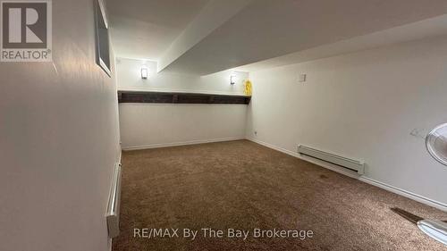 LOWER UNIT - 130 LETITIA STREET , Barrie (Letitia Heights), Ontario L4N 1P5 5