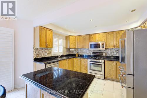 1466 Willowvale Gardens, Mississauga, ON - Indoor Photo Showing Kitchen With Stainless Steel Kitchen With Double Sink
