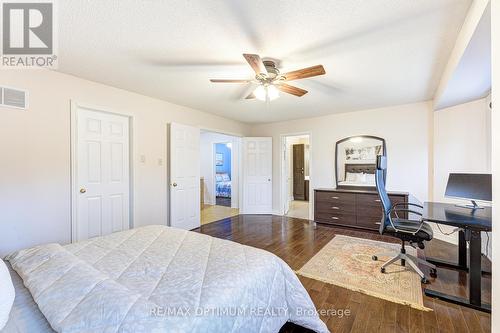 1466 Willowvale Gardens, Mississauga, ON - Indoor Photo Showing Bedroom