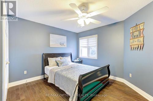 1466 Willowvale Gardens, Mississauga, ON - Indoor Photo Showing Bedroom
