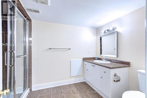 1466 Willowvale Gardens, Mississauga, ON - Indoor Photo Showing Bathroom