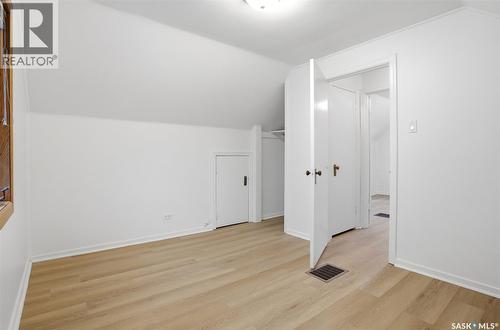 4015 2Nd Avenue, Regina, SK - Indoor Photo Showing Other Room