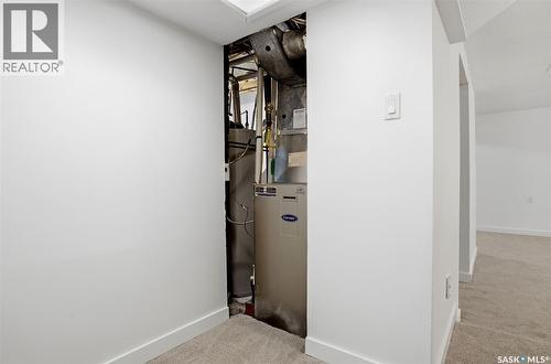4015 2Nd Avenue, Regina, SK - Indoor