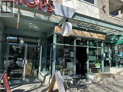 1835 W 1ST AVENUE  Vancouver, BC V6J 5J1