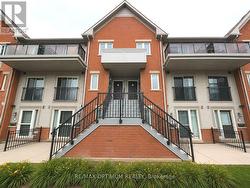 17 - 4620 GUILDWOOD WAY  Mississauga, ON L5R 4H5