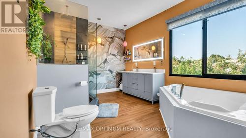644 Roselaire Trail, Mississauga, ON - Indoor Photo Showing Bathroom