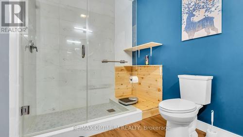 644 Roselaire Trail, Mississauga, ON - Indoor Photo Showing Bathroom