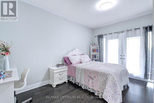 8 Lyle Way, Brampton, ON - Indoor Photo Showing Bedroom