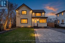 1019 BEACH BOULEVARD  Hamilton, ON L8H 6Z8
