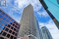 4904 - 2221 YONGE STREET Toronto, ON M4S 0B8