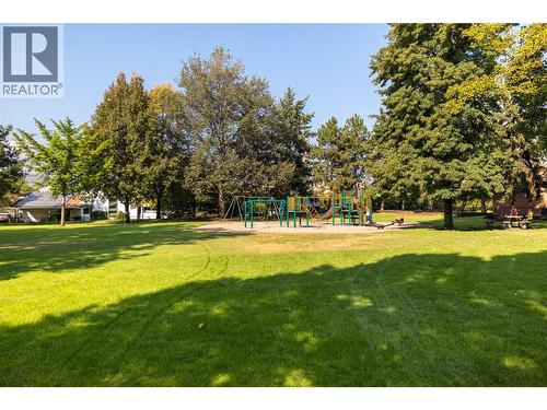 1284 Mcbride Road, Kelowna, BC - Outdoor