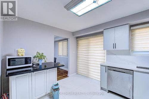 5 Roehampton Crescent, Brampton, ON -  Photo Showing Kitchen