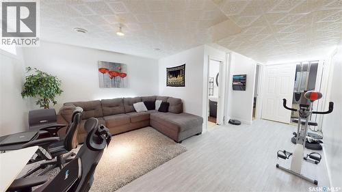 2933 Mcclocklin Road, Saskatoon, SK - Indoor