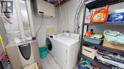 2933 Mcclocklin Road, Saskatoon, SK - Indoor Photo Showing Laundry Room