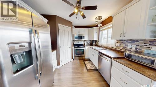 2933 Mcclocklin Road, Saskatoon, SK - Indoor Photo Showing Kitchen With Double Sink