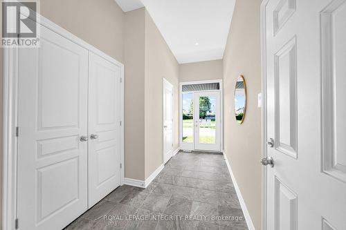 256 Dolce Crescent, Ottawa, ON - Indoor Photo Showing Other Room