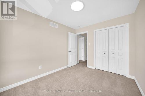 256 Dolce Crescent, Ottawa, ON - Indoor Photo Showing Other Room