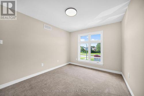 256 Dolce Crescent, Ottawa, ON - Indoor Photo Showing Other Room