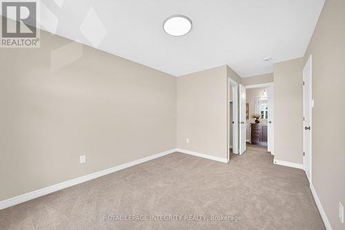 256 Dolce Crescent, Ottawa, ON - Indoor Photo Showing Other Room
