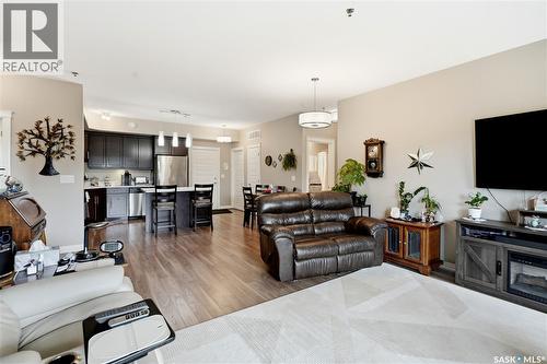 203 423 Nelson Road, Saskatoon, SK - Indoor Photo Showing Living Room