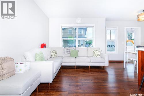 601 2012 Pohorecky Crescent, Saskatoon, SK - Indoor Photo Showing Living Room