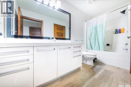 601 2012 Pohorecky Crescent, Saskatoon, SK - Indoor Photo Showing Bathroom