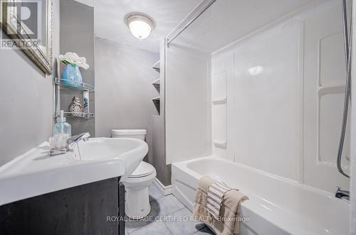 79 Samson Crescent, Toronto, ON - Indoor Photo Showing Bathroom