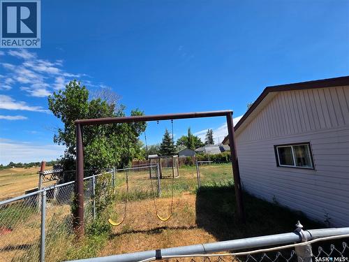 1328 Herbert Avenue, Herbert, SK - Outdoor