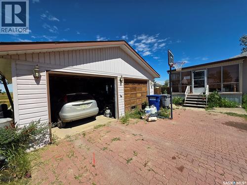 1328 Herbert Avenue, Herbert, SK - Outdoor