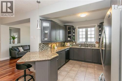 563 Woolgrass Avenue, Waterloo, ON - Indoor Photo Showing Kitchen